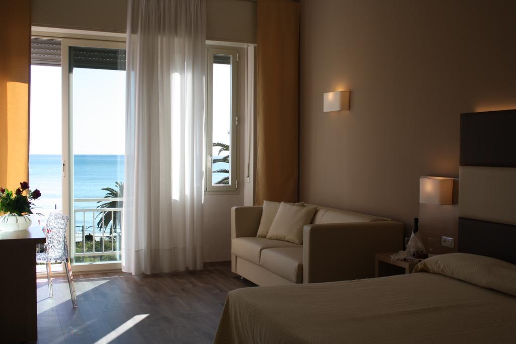 Hotel Napoleon Sanremo Exterior photo